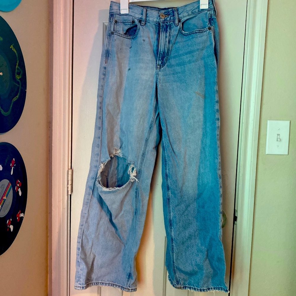 Women's ripped jeans